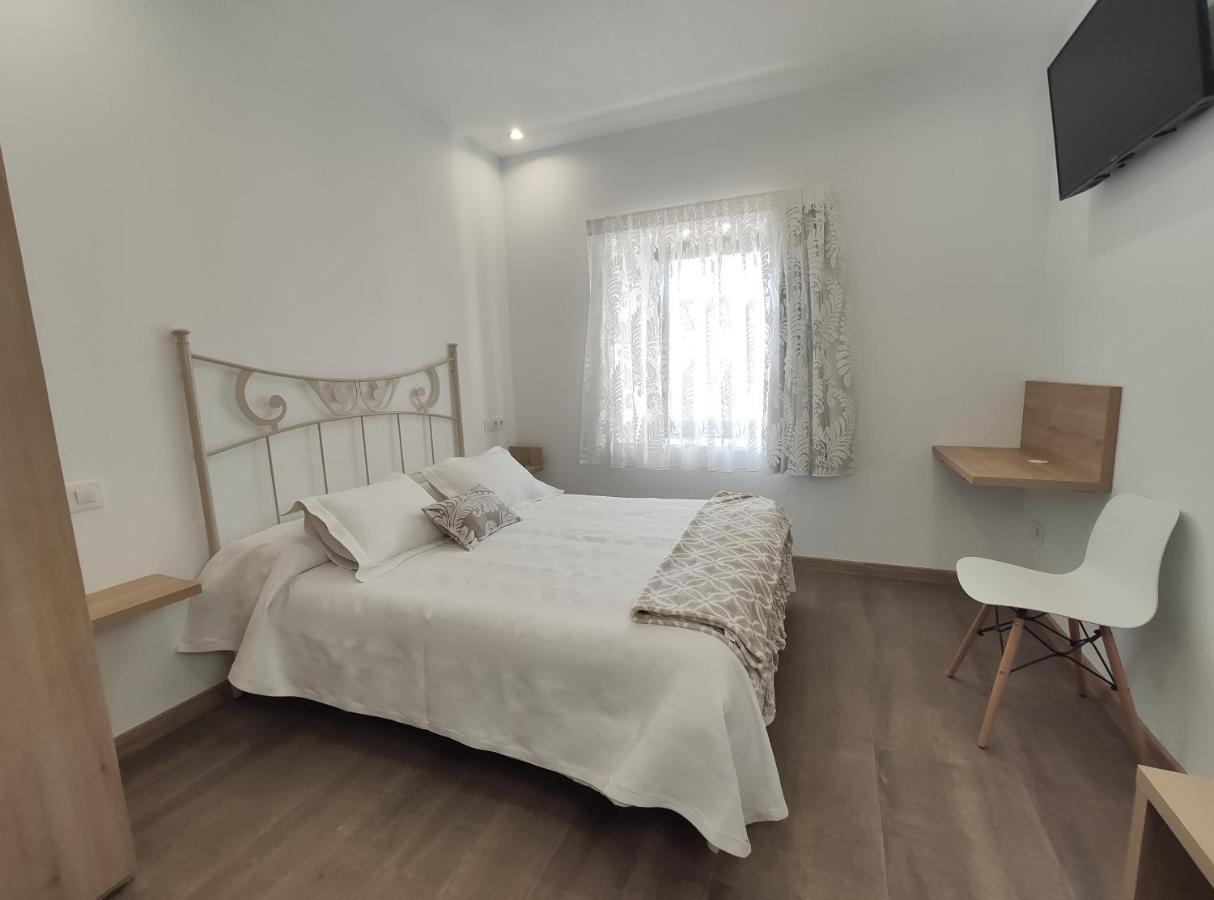 Hostal Oleo Auto Check-In Сантандер Екстериор снимка