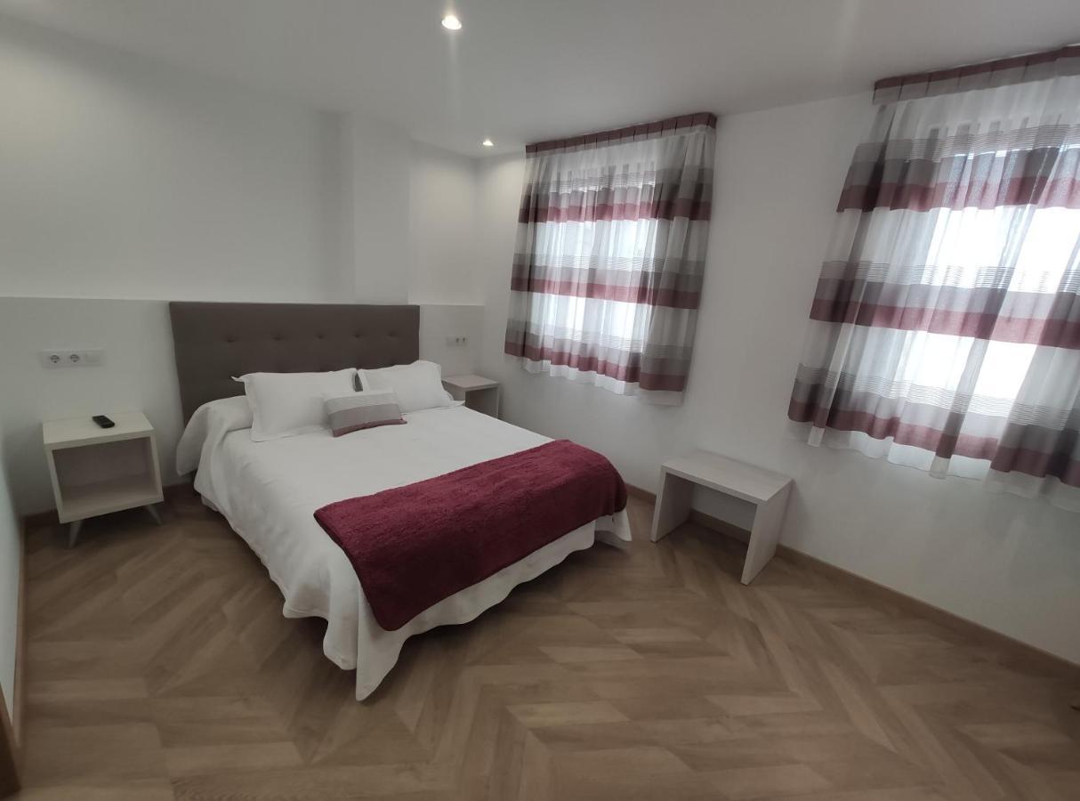 Hostal Oleo Auto Check-In Сантандер Екстериор снимка