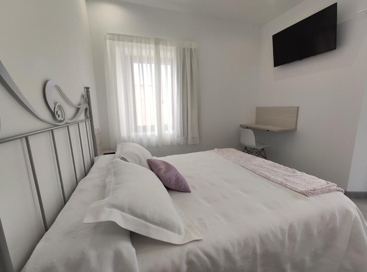 Hostal Oleo Auto Check-In Сантандер Екстериор снимка