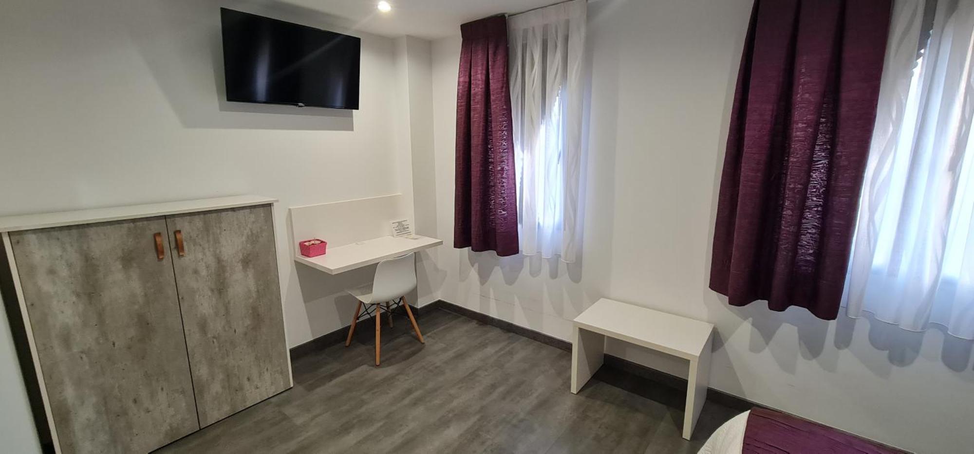 Hostal Oleo Auto Check-In Сантандер Екстериор снимка